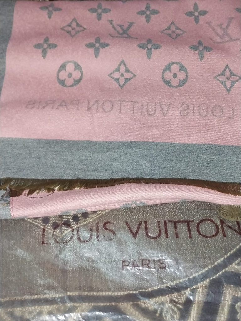 Louis Vuitton Stoles photo review